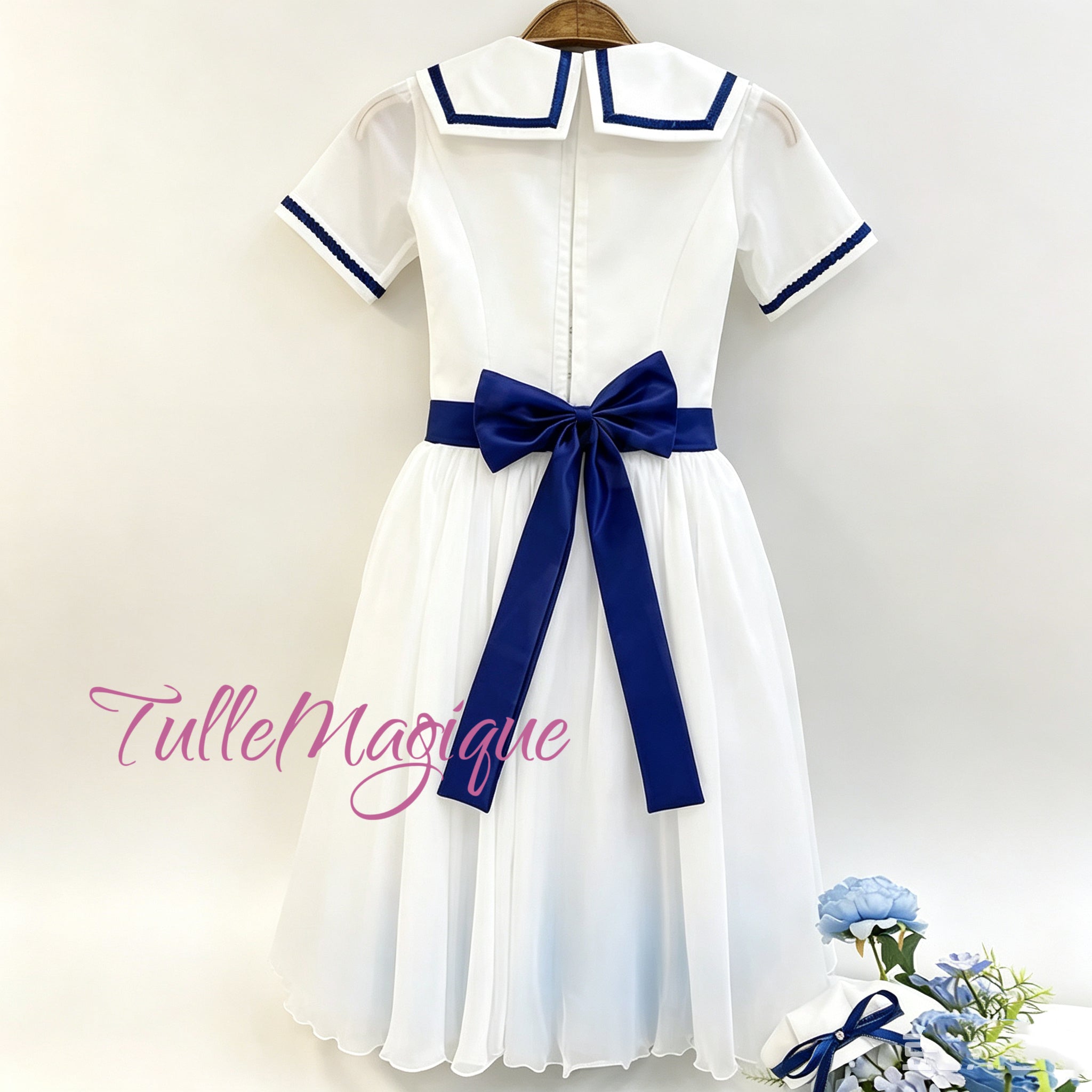 Graduation Ball Ballet Dress of Vintage Viennese Schoolgirl Stage Costume, with White & Blue Ombre Romantic Tutu with Sailor Cap for Youth Ballet Competitions